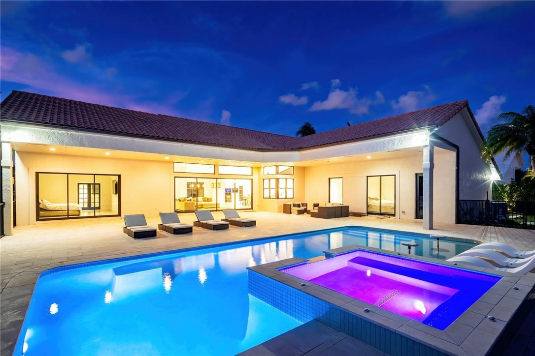 4253 Bocaire Boulevard Boca Raton, FL 33487 - Photo 8 of 71 Photo 8