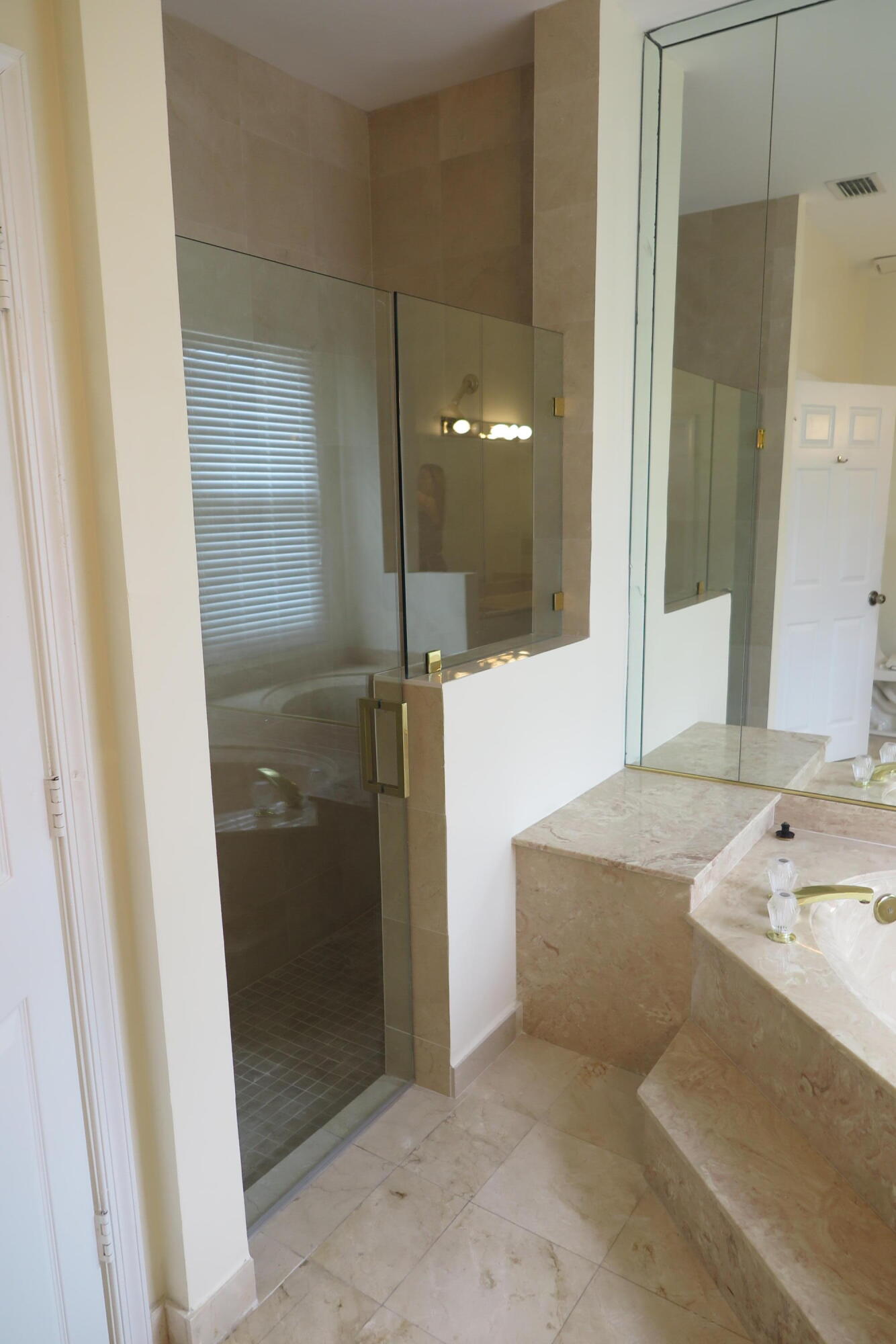 23441 Butterfly Palm Court Boca Raton, FL 33433 - Photo 19 of 31 master bathroom