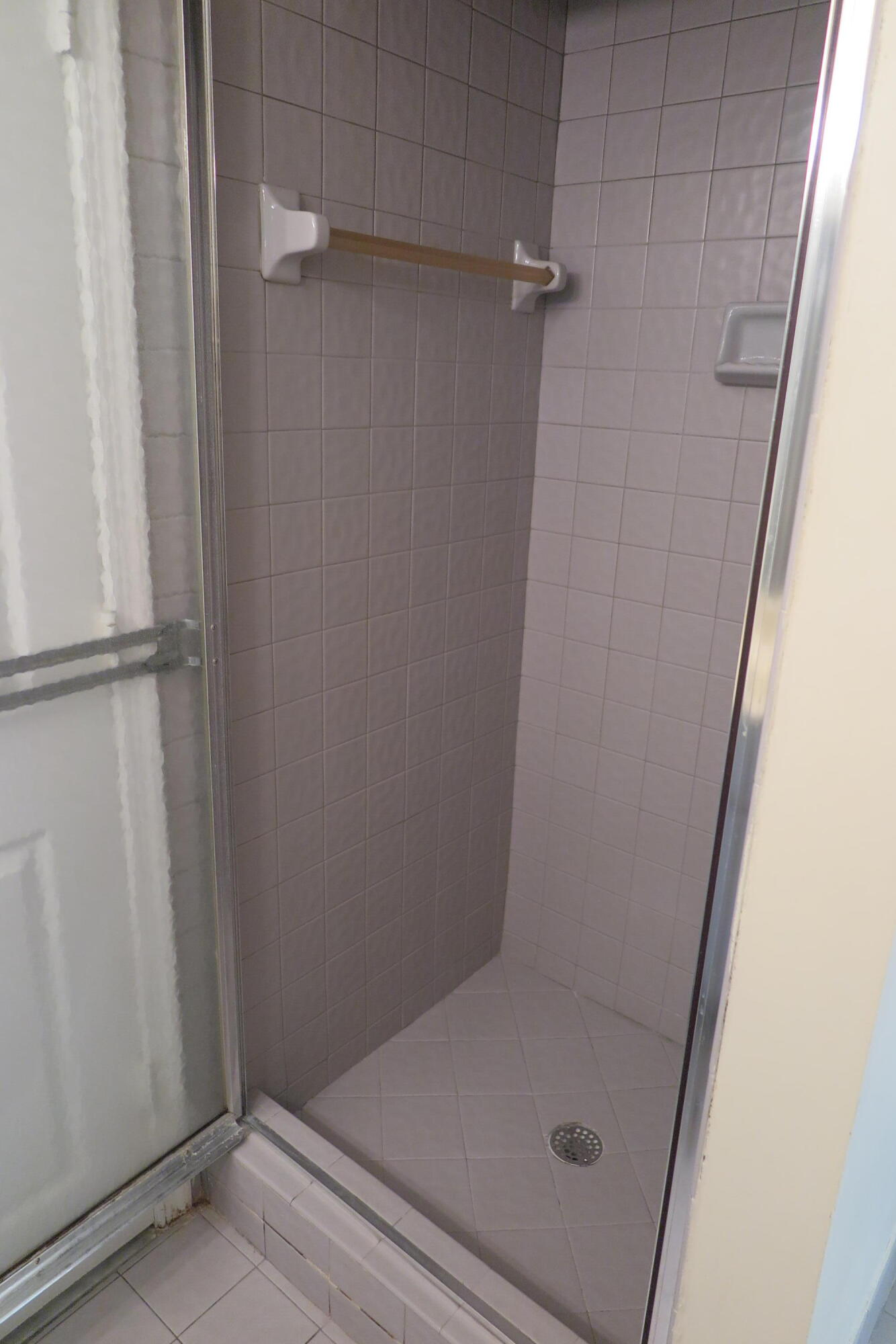 23441 Butterfly Palm Court Boca Raton, FL 33433 - Photo 21 of 31 2nd bath