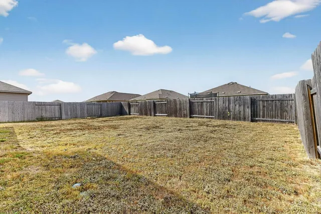 $2,100 | 107 Bear Oak Street, Hutto, TX 78634