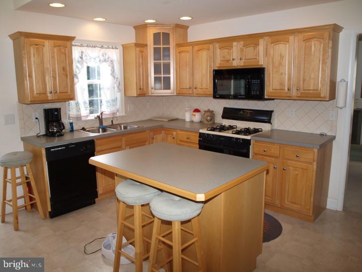 1138 Suffolk Drive Lititz, PA 17543 - Photo 11 of 20 Gallery Image 11
