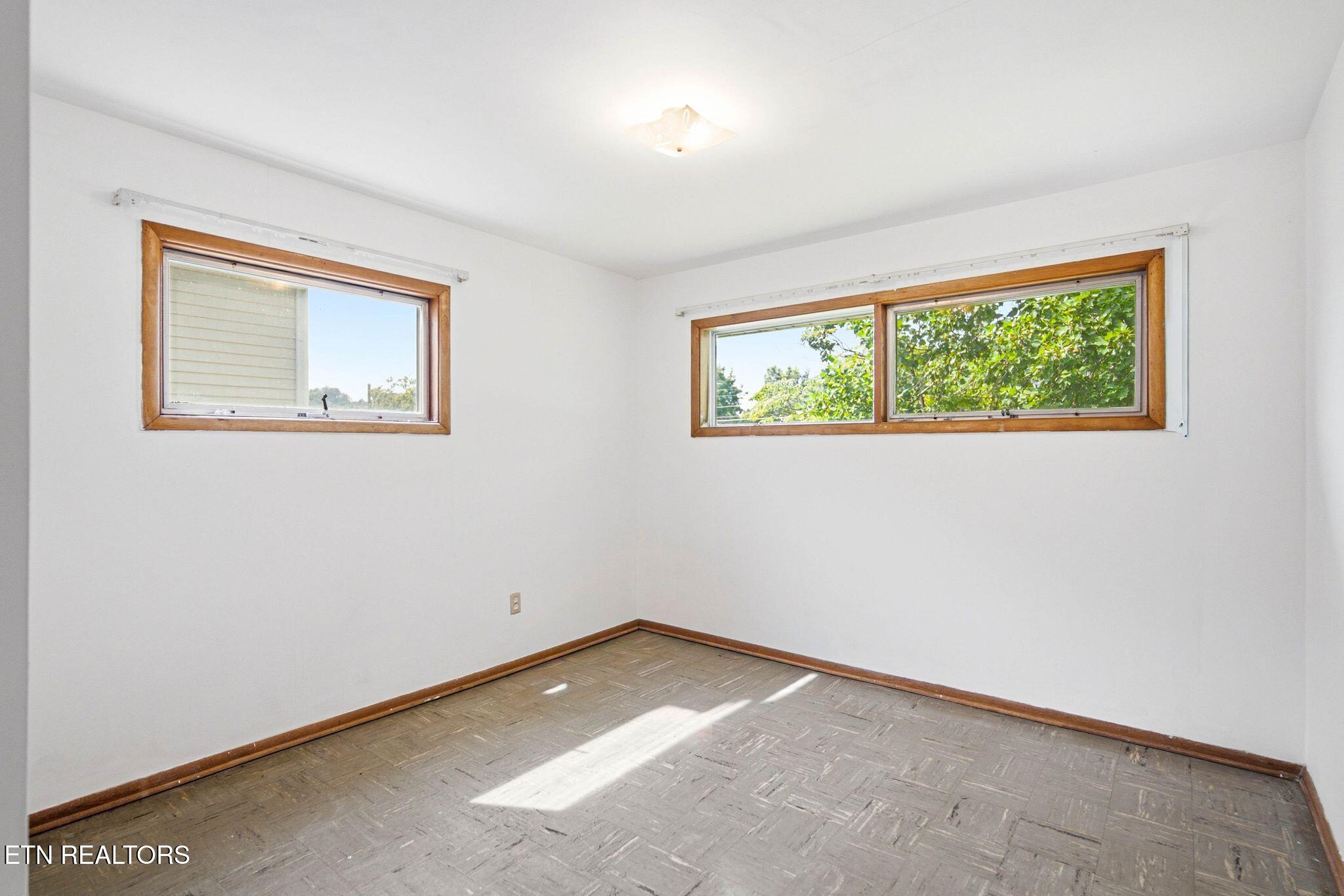 4308 Roaming Road Northwest Knoxville, TN 37912 - Photo 20 of 32 4308 Roaming Rd-20