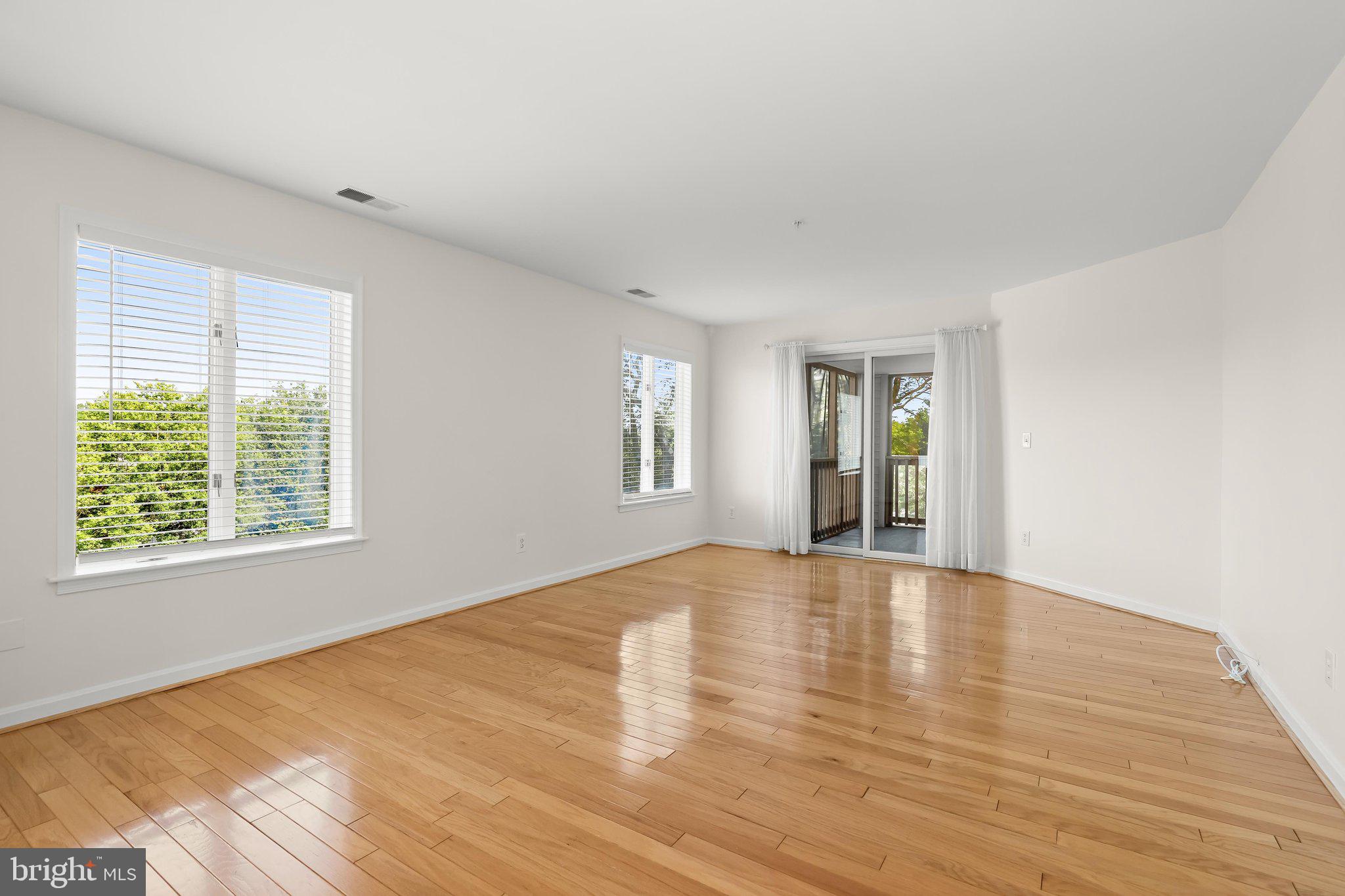 445 Pleasanton Road, Unit C31 Westminster, MD 21157 - Photo 18 of 37 Access to Private Balcony