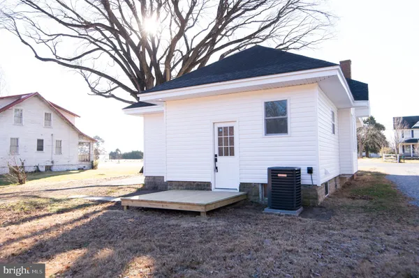 $319,000 | 11145 Laurel Road, Laurel, DE 19956