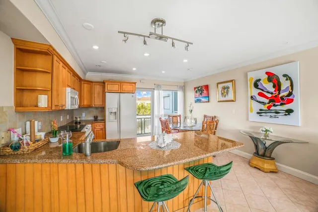 $5,500 | 4300 El Mar Drive, Lauderdale-by-the-Sea, FL 33308