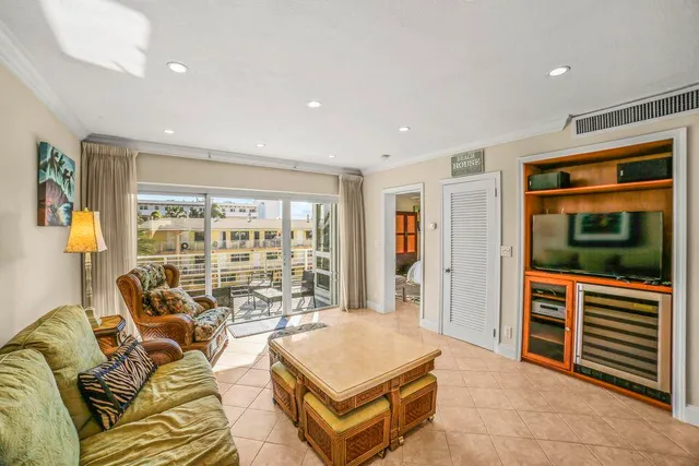 $5,500 | 4300 El Mar Drive, Lauderdale-by-the-Sea, FL 33308