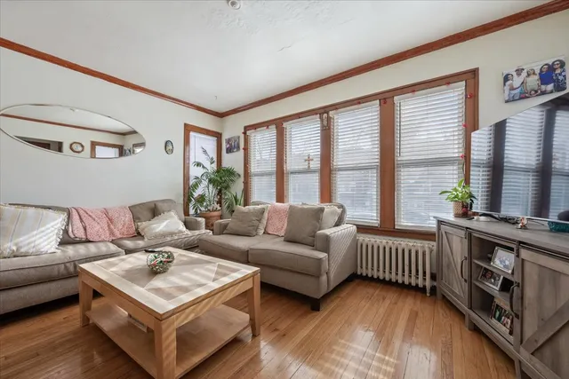 $400,000 | 5454 West Parker Avenue, Chicago, IL 60639