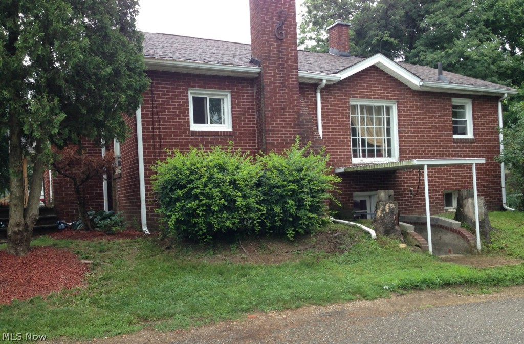1830 Ferndale Road Northwest Canton, OH 44709 - Photo 3 of 18 Gallery Image 3
