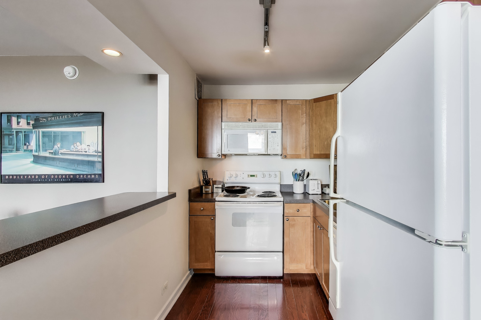655 West Irving Park Road, Unit 3008 Chicago, IL 60613 - Photo 27 of 63 Gallery Image 27