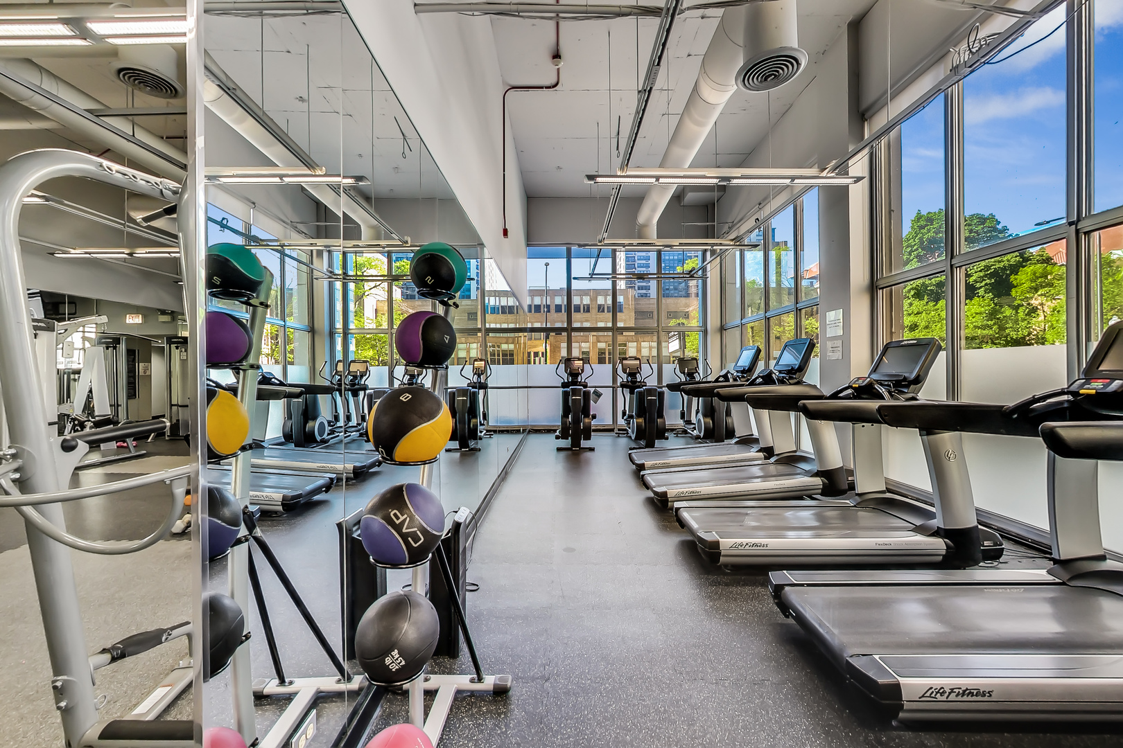 655 West Irving Park Road, Unit 3008 Chicago, IL 60613 - Photo 42 of 63 Gallery Image 42