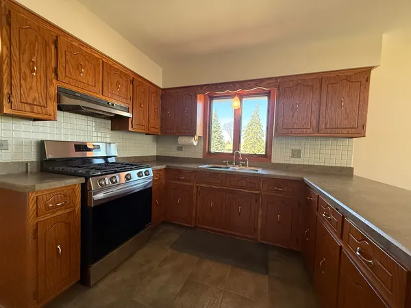 $2,850 | 8301 Normandy Avenue, Burbank, IL 60459