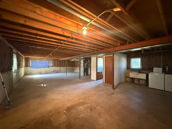 $2,850 | 8301 Normandy Avenue, Burbank, IL 60459