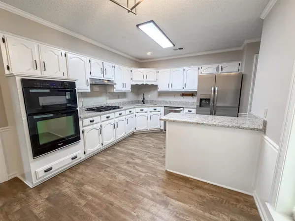 $2,100 | 3915 Oak Road, Bartlett, TN 38135