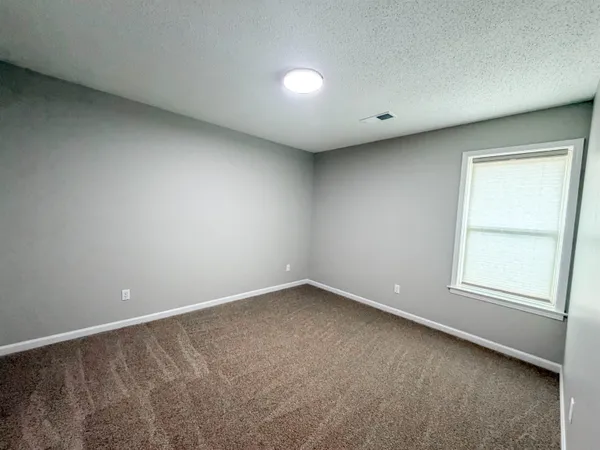 $2,100 | 3915 Oak Road, Bartlett, TN 38135