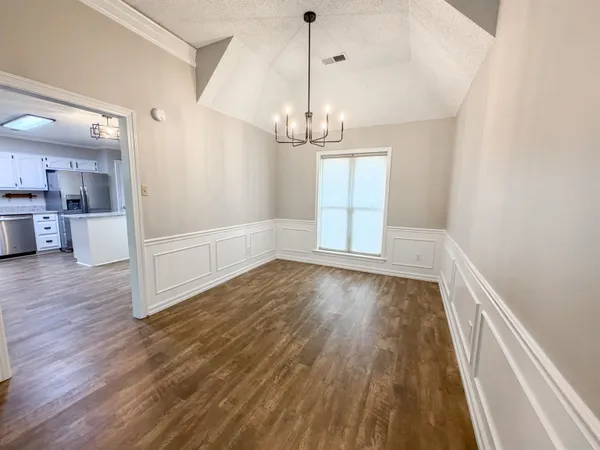 $2,100 | 3915 Oak Road, Bartlett, TN 38135