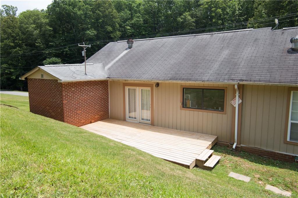 977 Virginia Road Marion, NC 28752 - Photo 3 of 39 Gallery Image 3