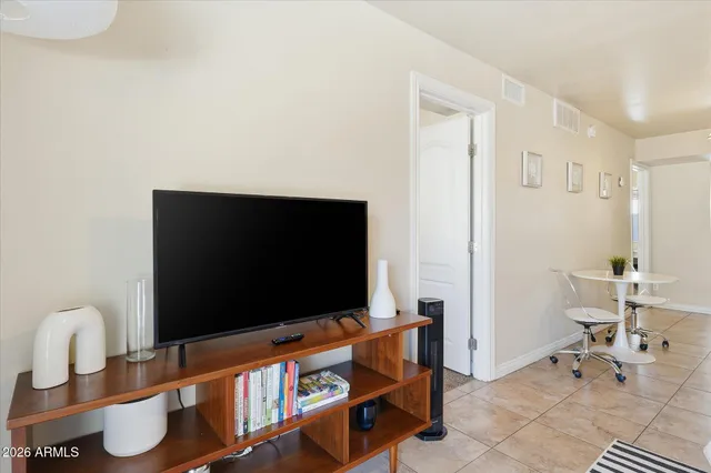 $3,995 | 3200 South Litzler Drive, Unit 8233, Flagstaff, AZ 86005