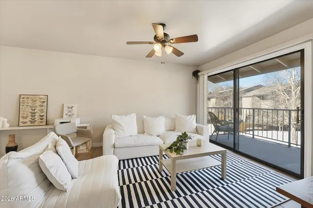 $3,995 | 3200 South Litzler Drive, Unit 8233, Flagstaff, AZ 86005