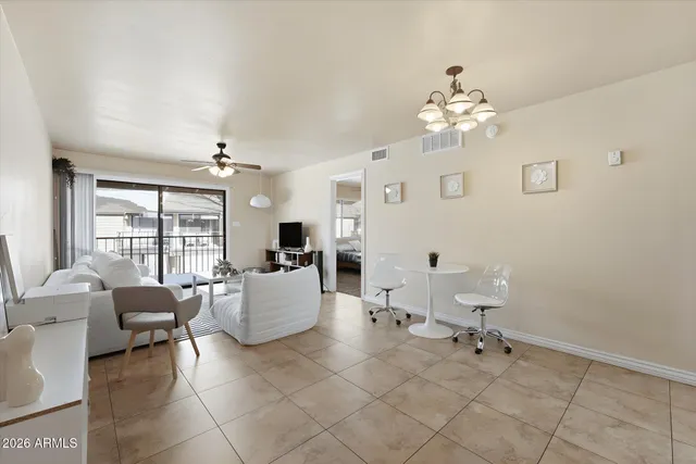 $3,995 | 3200 South Litzler Drive, Unit 8233, Flagstaff, AZ 86005