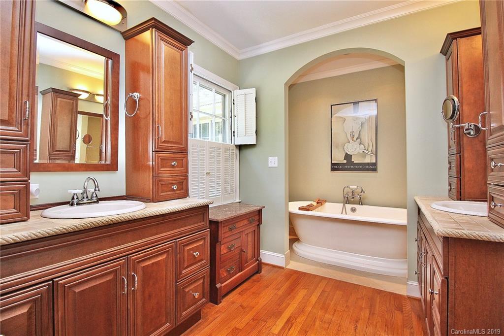 417 Robmont Road Charlotte, NC 28270 - Photo 21 of 44 Gallery Image 21