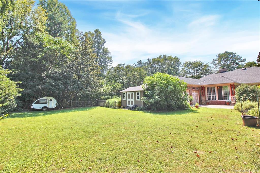 417 Robmont Road Charlotte, NC 28270 - Photo 37 of 44 Gallery Image 37