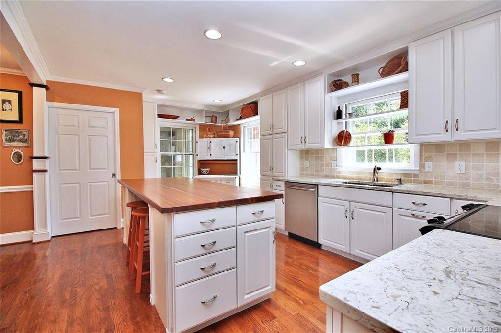 417 Robmont Road Charlotte, NC 28270 - Photo 8 of 44 Gallery Image 8