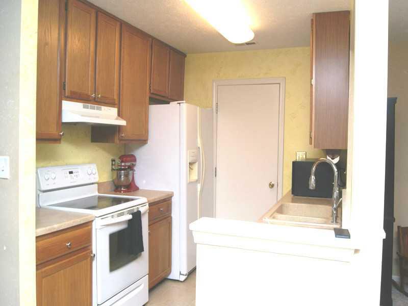 648 South High School Road Indianapolis, IN 46241 - Photo 5 of 16 Gallery Image 5
