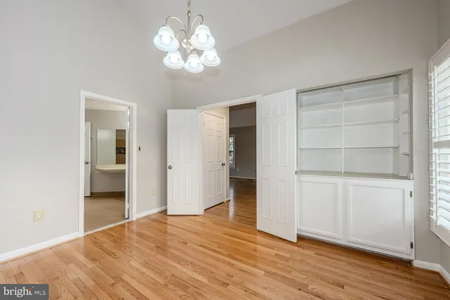 $725,000 | 3245 Kinross Circle, Herndon, VA 20171