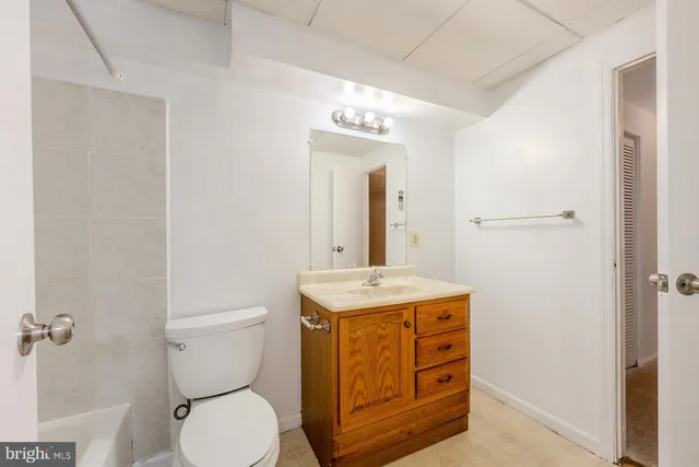 $725,000 | 3245 Kinross Circle, Herndon, VA 20171