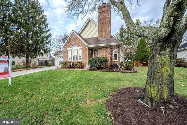 $725,000 | 3245 Kinross Circle, Herndon, VA 20171