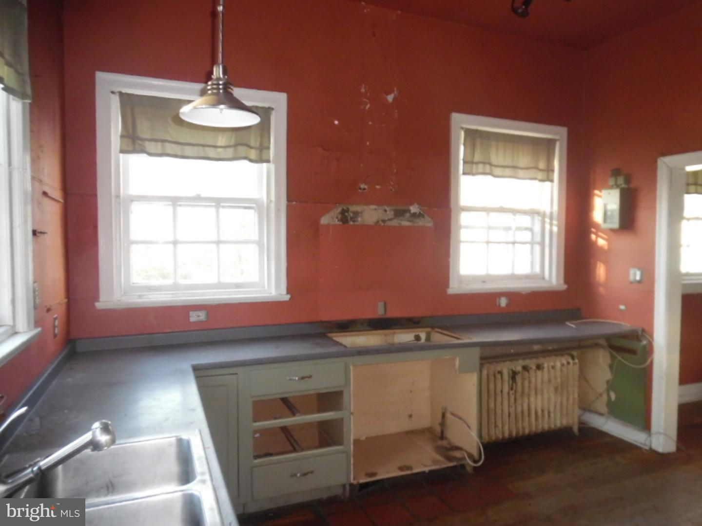 422 Ashbourne Road Cheltenham, PA 19012 - Photo 11 of 25