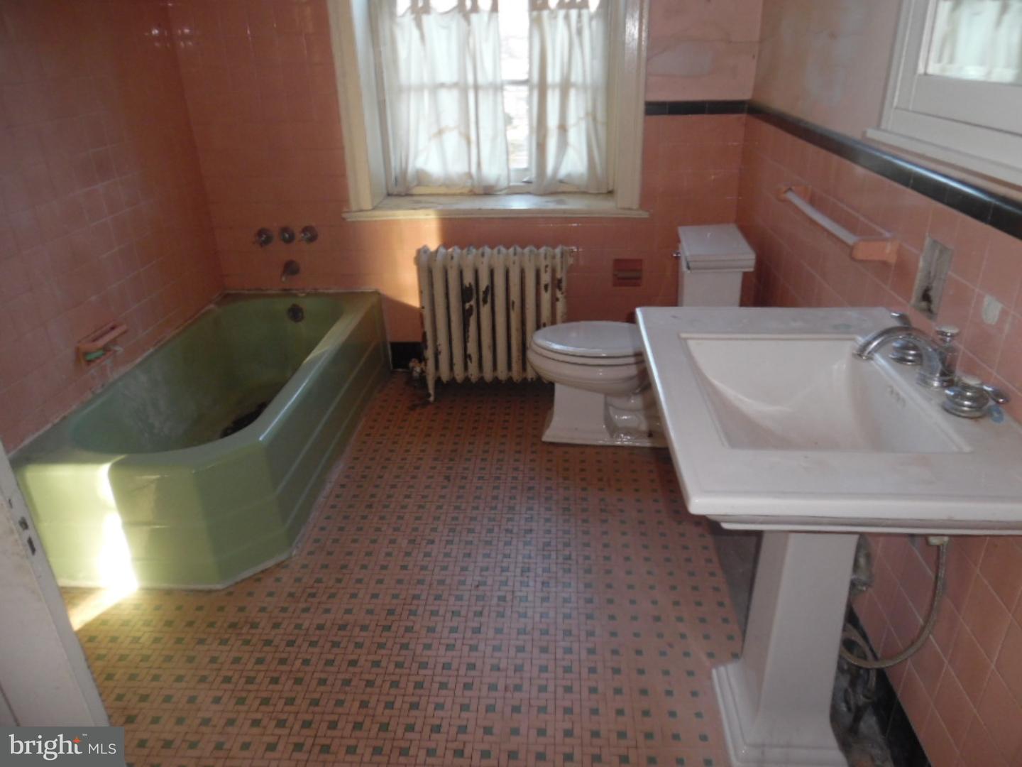 422 Ashbourne Road Cheltenham, PA 19012 - Photo 21 of 25