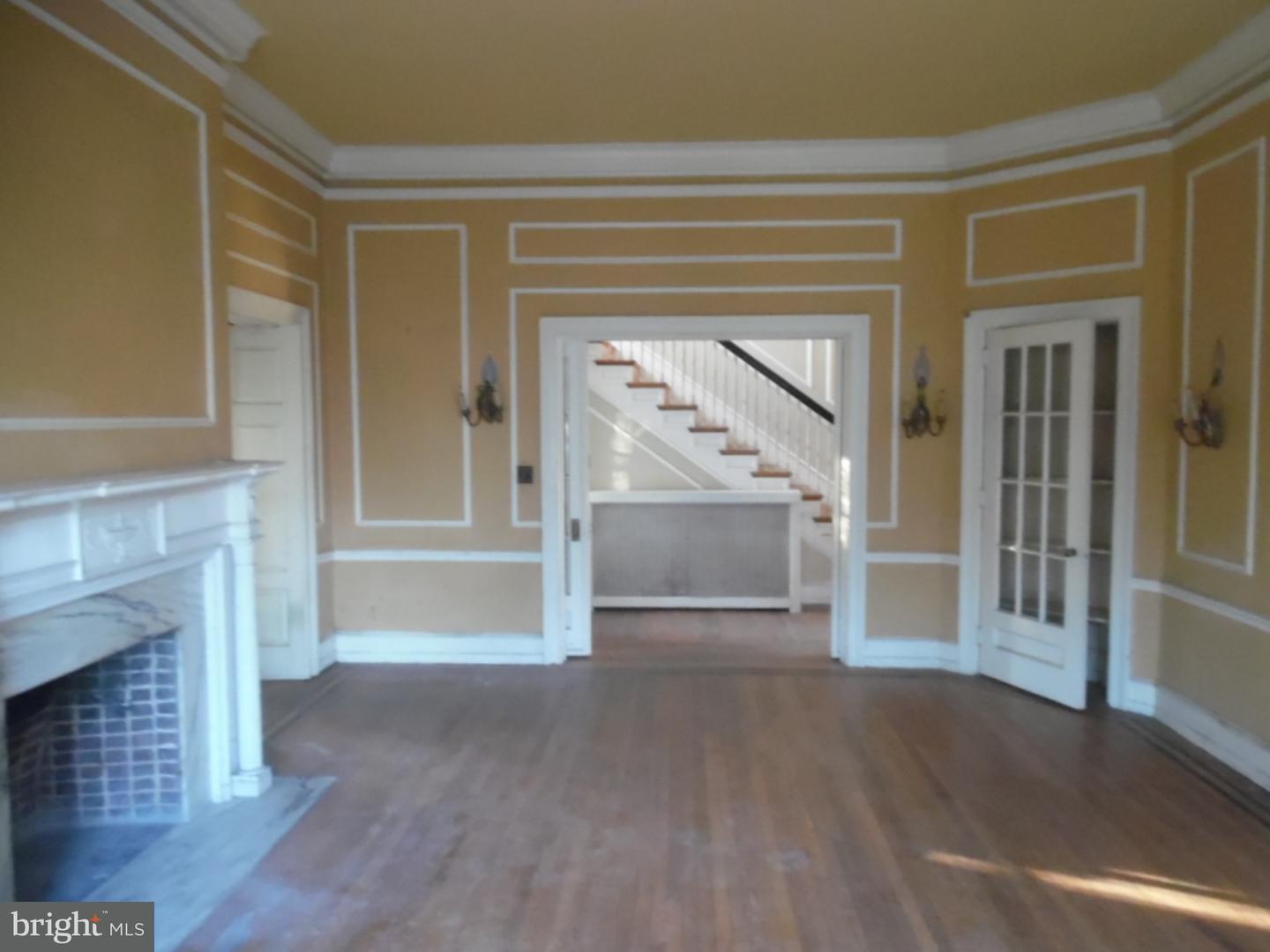 422 Ashbourne Road Cheltenham, PA 19012 - Photo 5 of 25