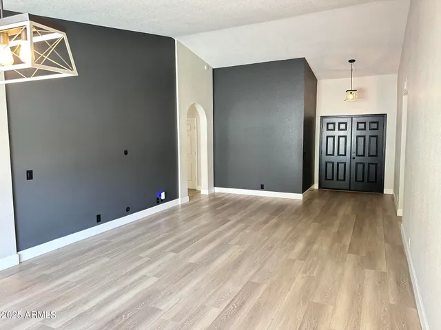 $3,350 | 7126 West Columbine Drive, Peoria, AZ 85381