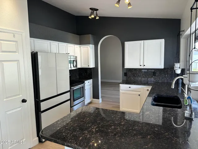 $3,350 | 7126 West Columbine Drive, Peoria, AZ 85381