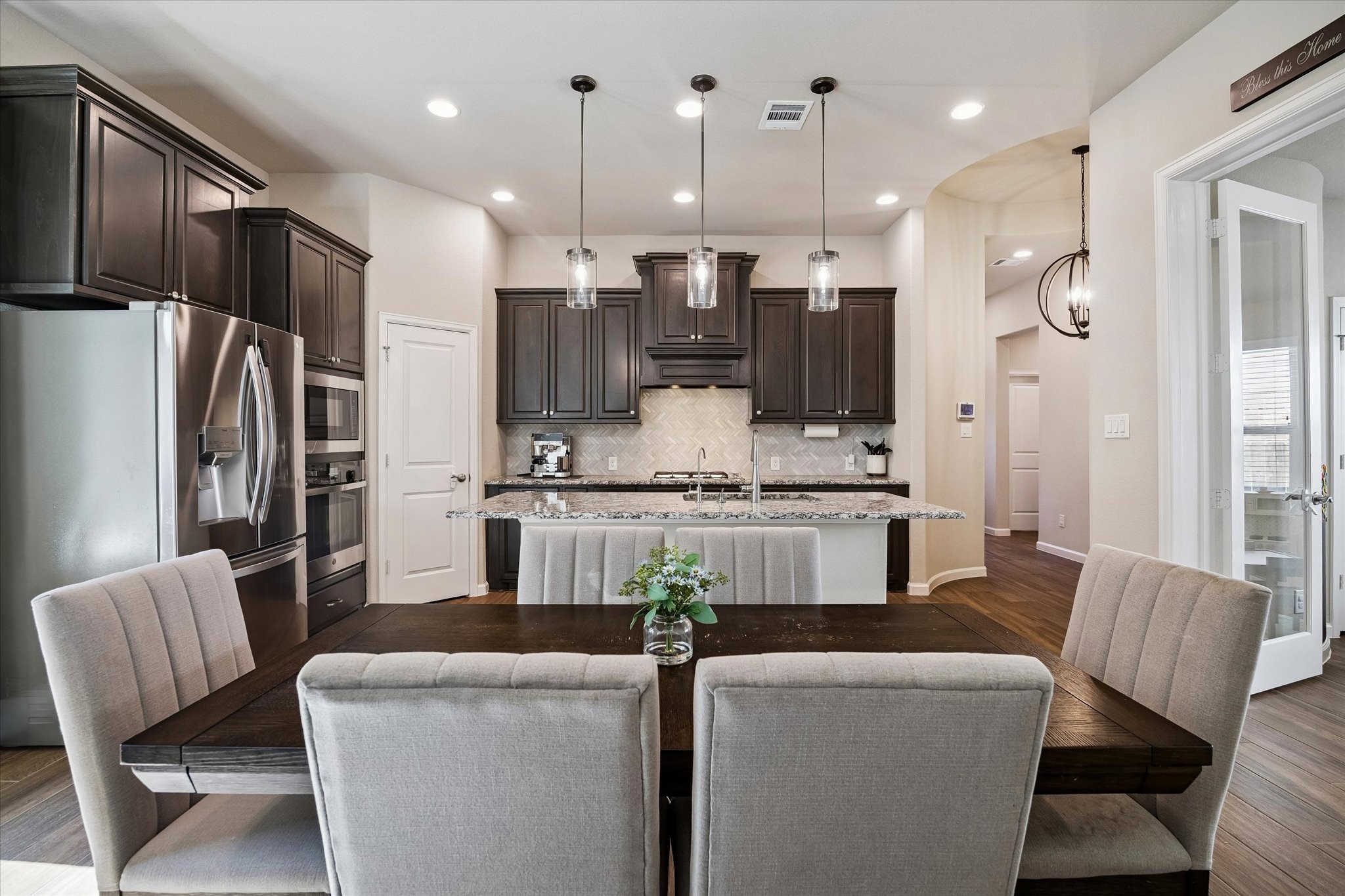 388 Rise Lane Montgomery, TX 77316 - Photo 10 of 37