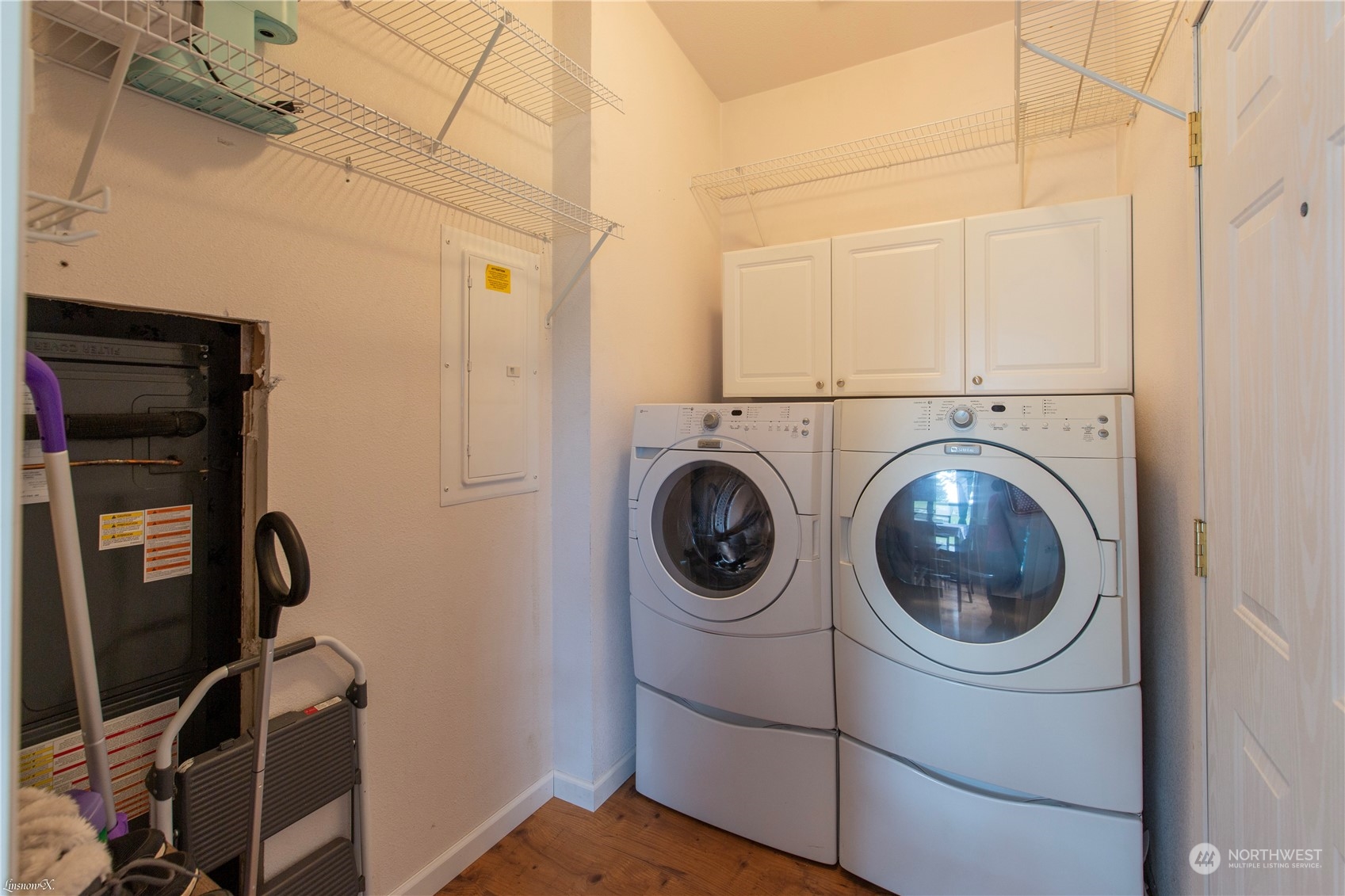 9138 176th Avenue Southwest Rochester, WA 98579 - Photo 8 of 25 a utility room with dryer and washer