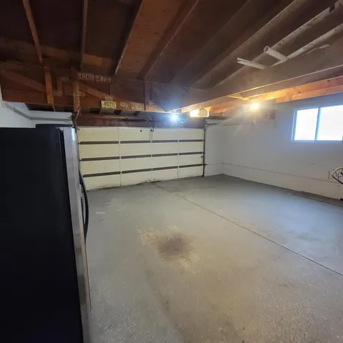 $2,400 | 405 Sandalwood Drive, Valparaiso, IN 46385