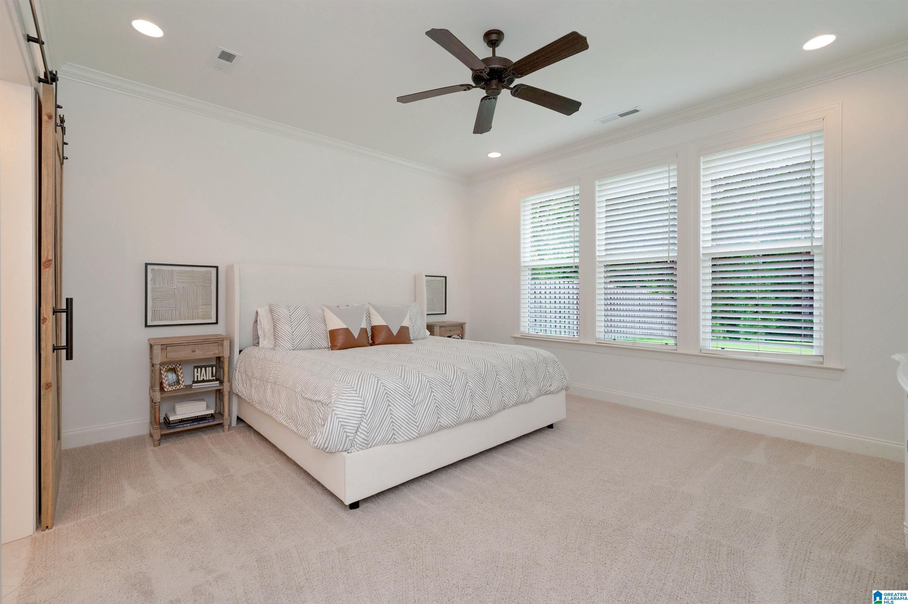 325 Kinross Cove Pelham, AL 35124 - Photo 24 of 48