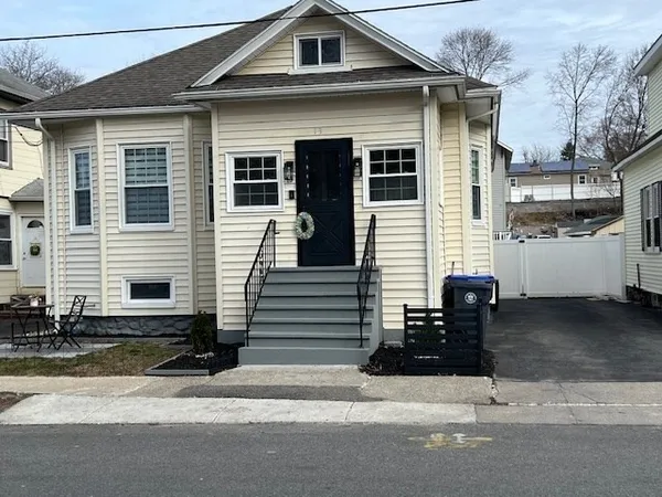 $559,900 | 13 Caswell Avenue, Methuen, MA 01844