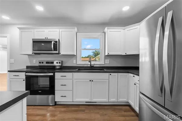 $269,000 | 902 North Poplar Street, Dexter, MO 63841