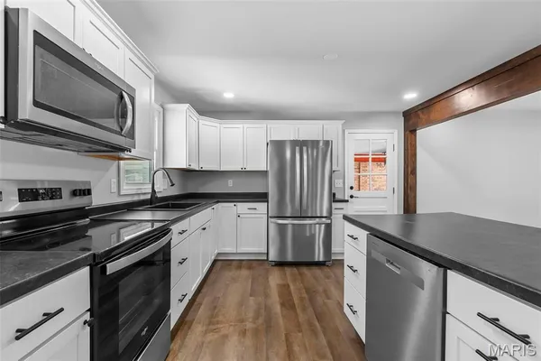 $269,000 | 902 North Poplar Street, Dexter, MO 63841