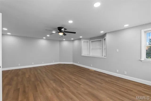 $279,000 | 902 North Poplar Street, Dexter, MO 63841