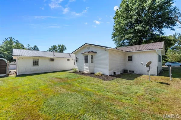 $269,000 | 902 North Poplar Street, Dexter, MO 63841