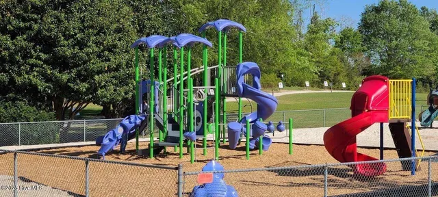 $294,999 | 410 Driftwood Drive, Unit LOT 4, Richlands, NC 28574