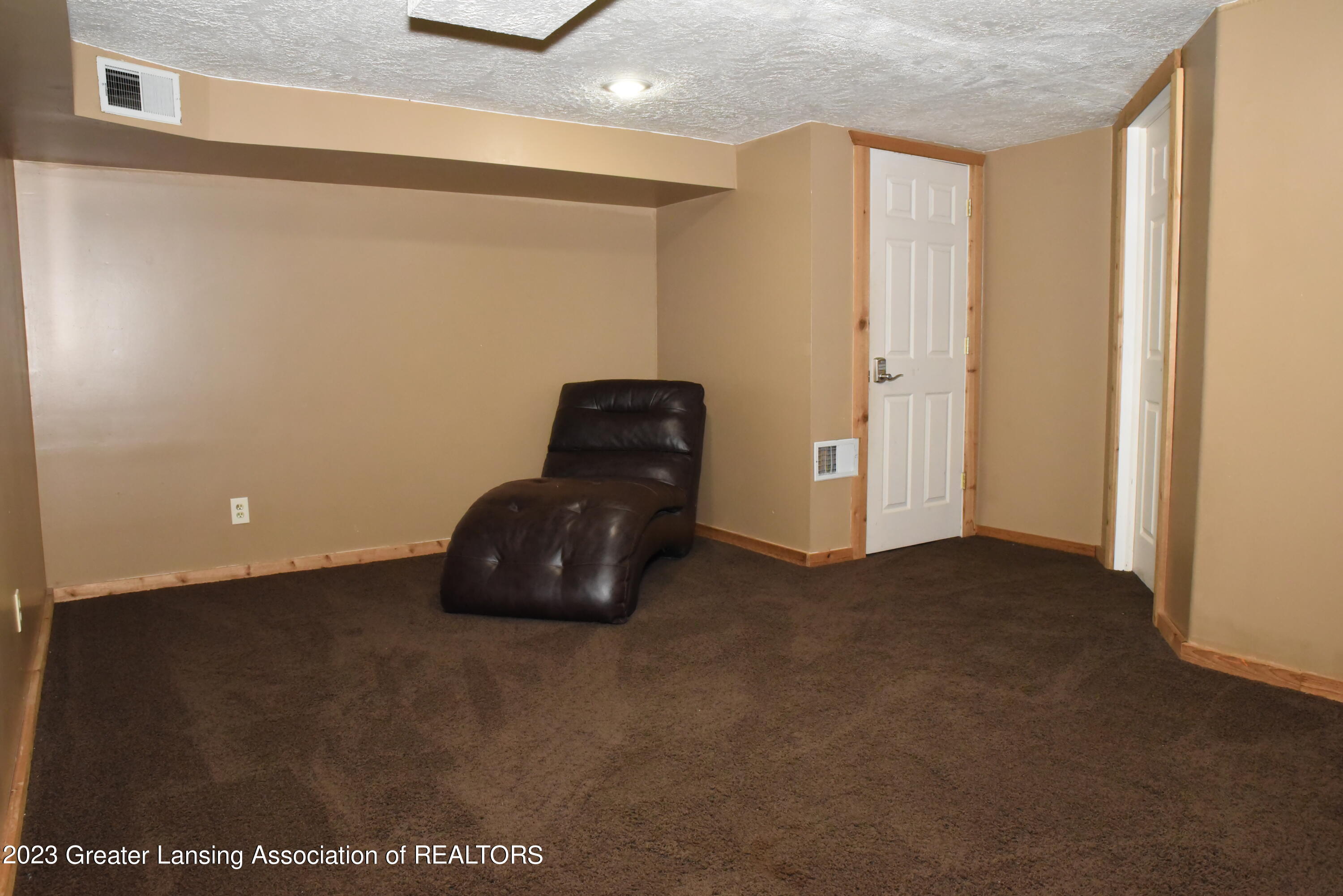 5550 Marsh Road Haslett, MI 48840 - Photo 20 of 30 DSC_9989