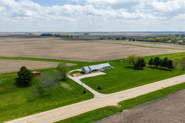 $399,900 | 4322 Highway 34, Mendota, IL 61342