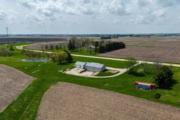 $399,900 | 4322 Highway 34, Mendota, IL 61342