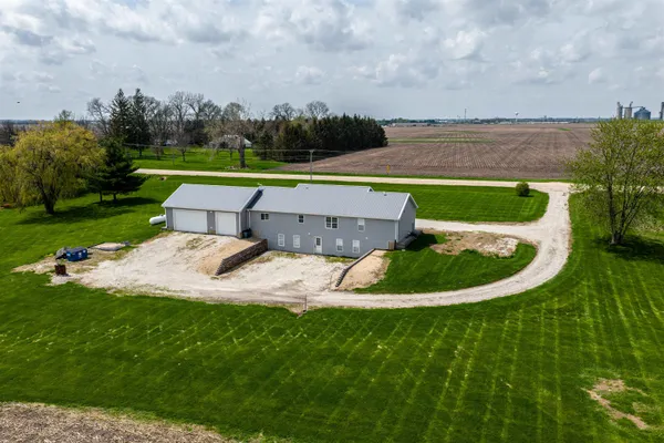 $399,900 | 4322 Highway 34, Mendota, IL 61342