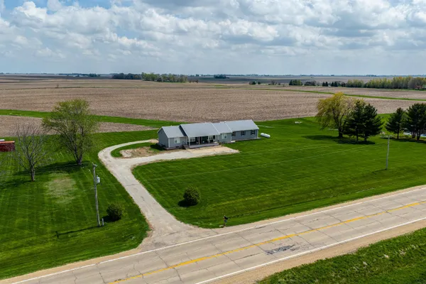 $399,900 | 4322 Highway 34, Mendota, IL 61342